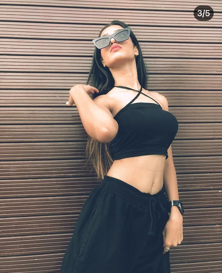 Beauty & Pleasure: Jaipur’s Escort Experience